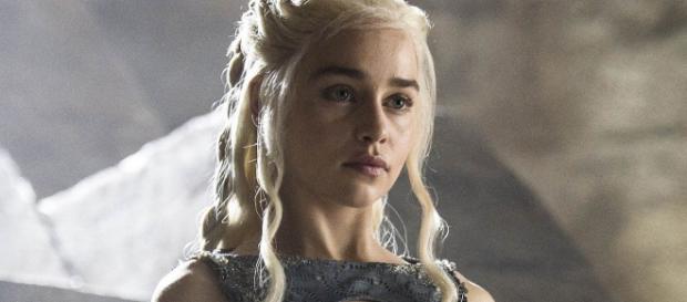 La 'Khaleesi', Daenerys Targaryen: tra i nomi femminili più scelti per i nuovi nati in USA La 'Khaleesi', Daenerys Targaryen: tra i nomi femminili più scelti per i nuovi nati in USA
