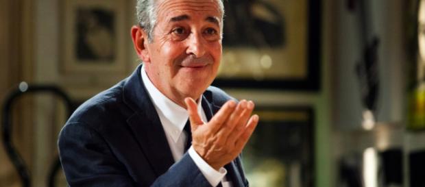 Anticipazioni Un posto al sole: Renato alle prese con la bugia raccontata da Nadia Anticipazioni Un posto al sole: Renato alle prese con la bugia raccontata da Nadia