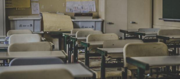 Une classe vide : l'école publique remplit-elle encore sa fonction ? Une classe vide : l'école publique remplit-elle encore sa fonction ?