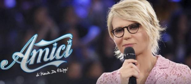 Anticipazioni Amici 18, la semifinale: giuria speciale con J-Ax, Romina Power e Ferilli Anticipazioni Amici 18, la semifinale: giuria speciale con J-Ax, Romina Power e Ferilli