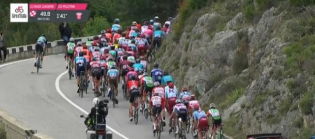 Il gruppo sulla salita delle Svolte di Popoli Il gruppo sulla salita delle Svolte di Popoli