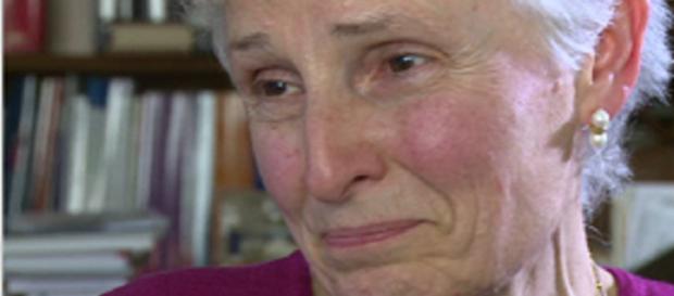 Professoressa sospesa in lacrime a Palermo Professoressa sospesa in lacrime a Palermo