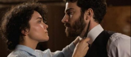 Una Vita, trame: Blanca minaccia Diego con un tagliacarte