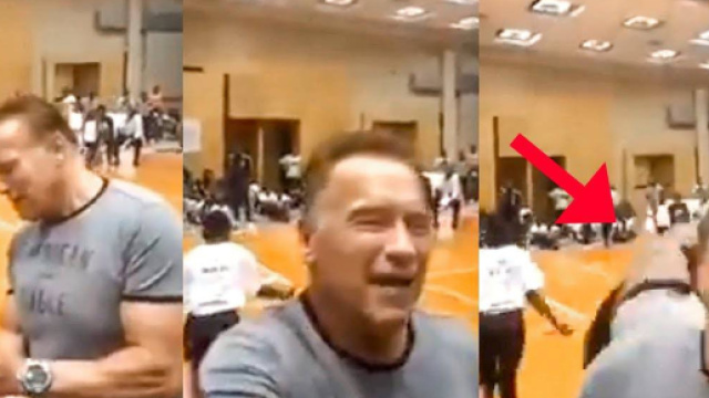 Arnold Schwarzenegger aggredito alle spalle