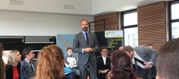 Edouard Philippe promet une baisse de 30% du coût pour passer le permis de conduire Edouard Philippe promet une baisse de 30% du coût pour passer le permis de conduire