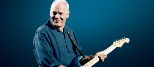 David Gilmour to Auction Famed 'Black Strat' and Other Guitars for ... - rollingstoneindia.com