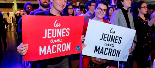 Les jeunes avec Macron" changent d'avis, sous l'œil bienveillant ... - newsbeezer.com