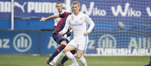 El centrocampista alemán del Real Madrid, Toni Kroos, ha renovado su contrato con el club blanco hasta el 2023