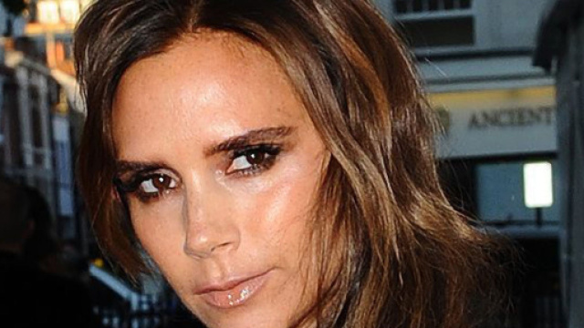 Victoria Beckham lancera une gamme de maquillage durable à l'automne