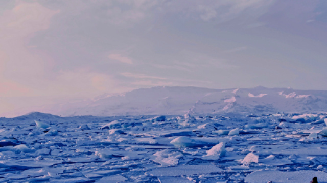 La temp&eacute;rature de l'atmosph&egrave;re se r&eacute;chauffe - Photo by Roxanne Desgagn&eacute;s on Unsplash