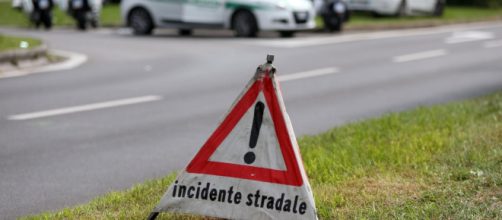 Gorizia, incidente stradale in A4: auto finisce sotto un camion, due morti.