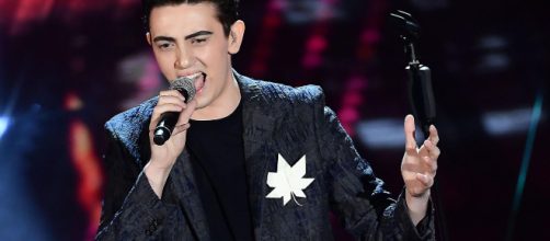 Michele Bravi torna su IG dopo l'incidente: 'Sto cercando di tornare alla realtà'.