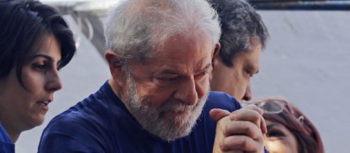 Lula esta namorando a socióloga Rosângela da Silva, de 53 anos, que mora em Curitiba. (Arquivo Blasting News)