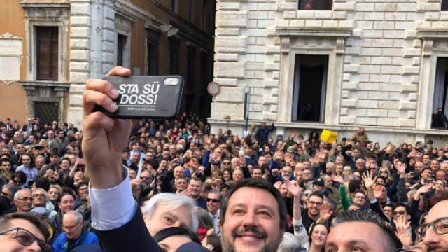 Elezioni: Salvini è ovunque ed i suoi post anti-migranti raggiungono anche i minorenni.