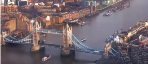 Cleaning up the Thames for good. [Image source: Energy Live News/YouTube]