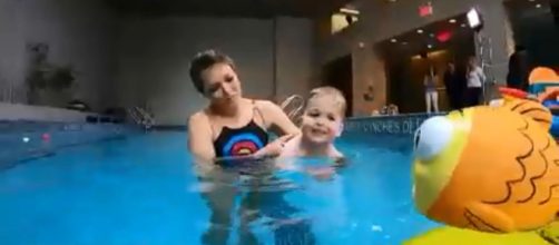 'Today' co-host Dylan Dreyer takes swim lessons with her son, Calvin, and shares pool safety with everyone. [Image source: Today/YouTube]