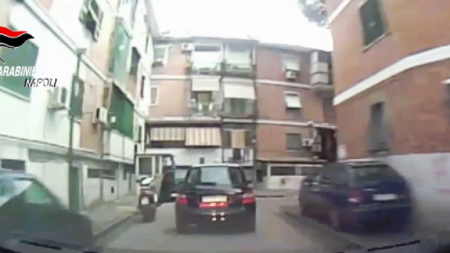 Napoli, raid al Rione Traiano: 31enne ferito da un colpo d'arma da ... - vocedinapoli.it