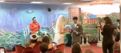 Joe Jonas & Sophie Turner GET MARRIED in Vegas by "Elvis" - Watch Their Wedding Vows. [Image source/Shine On Media YouTube video]