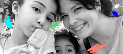Atriz Samara Felippo junto com suas duas filhas. (Arquivo Blasting News)