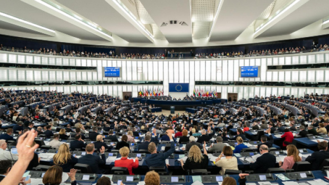 Européennes : L'Ifop et OpinionWay donnent le RN devant En Marche