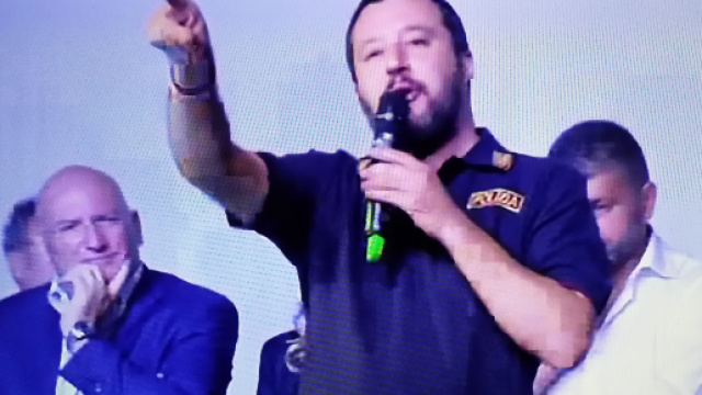 Salvini contro i giudici che disappliccano il decreto sicurezza.