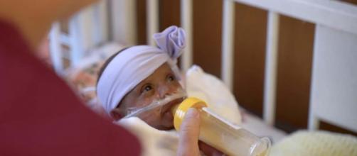 The world's tiniest baby has survived and has gone home to her parents. [Image Sharp HealthCare/YouTube]