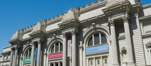 Metropolitan Museum of Art facade. (Image source: Carlos Delgado/Wikipedia Commons)