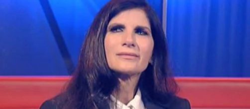 Pamela Prati è stata ospite in studio di Chi l'ha visto? ma non a mai parlato. Diviso il pubblico del programma.