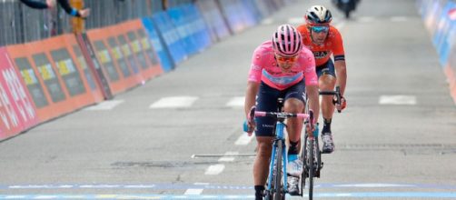 Vincenzo Nibali, ultime chances per strappare la maglia rosa a Richard Carapaz