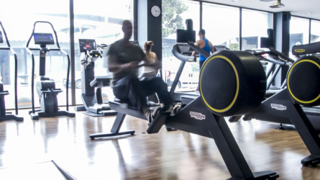 Modena, 'Sembri Batman': 28enne esclusa dalla palestra perch&eacute; indossa velo