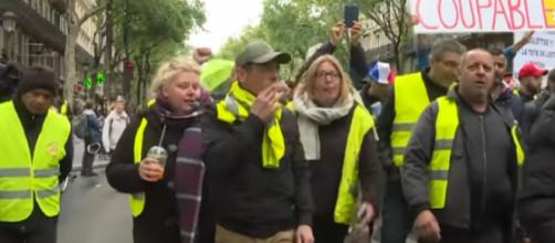 25th consecutive "yellow vest" protest in Paris. [Image source/AFP News Agency YouTube video]