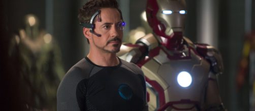 Robert Downey Jr. se tornou um ícone do cinema ao viver Tony Stark (Arquivo Blasting News)
