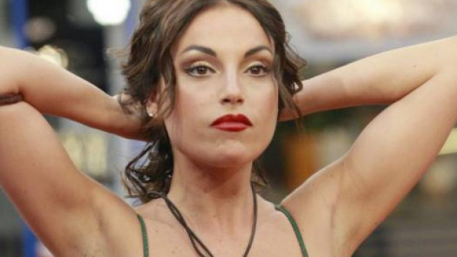 GF 16: Francesca De Andr&egrave; si sente male dopo le foto del suo fidanzato con un'altra