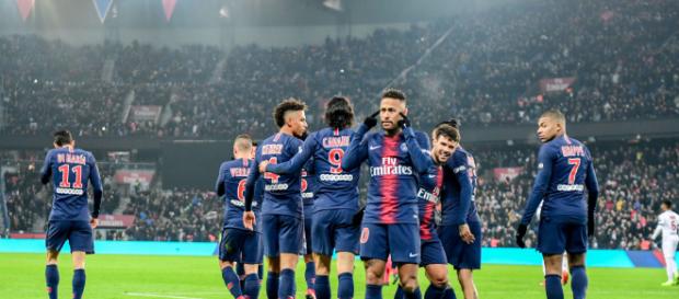 PSG : Le Paris bashing gratuit, Pierre Ménès n'en peut plus - footradio.com PSG : Le Paris bashing gratuit, Pierre Ménès n'en peut plus - footradio.com