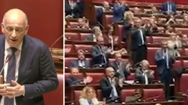 Il deputato di Forza Italia Sisto si sfoga in aula dove la revoca dell'incarico a Siri
