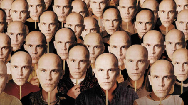 5 foto assurde trovate in rete.