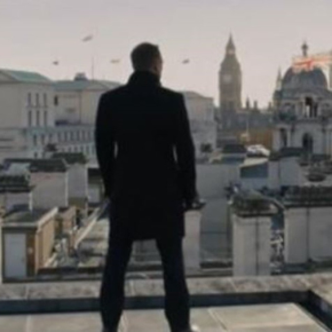 No injury is keeping Daniel Craig from completing 'Bond 25,' his last film as 007. [Source: James Bond 007/YouTube/Screenshot]