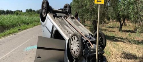 Brindisi, incidente nei pressi di Tuturano: auto ribaltata, ferita la conducente 43enne.