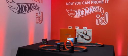 Mattel's upcoming new 'Hot Wheels id' line takes the car line into the digital age. [Image Source: FamilyGamerTV/YouTube/Screenshot]