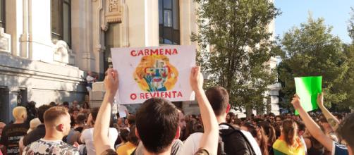 La manifestación por Carmena se convierte en un rechazo a VOX y PP