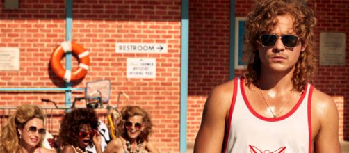 Netflix e H&M: Dacre Montgomery testimonial della linea d'abbigliamento Stranger Things