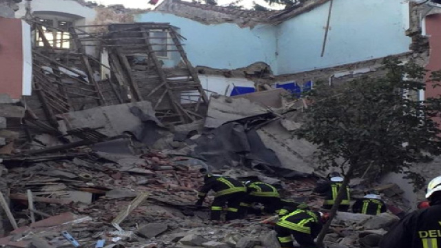 Gorizia, crolla una palazzina di due piani: morti tutti gli inquilini