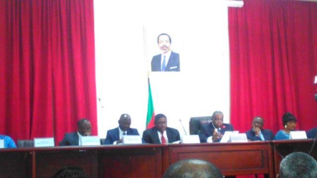 Réunion au Ministère de la Communication (20 juin 2019 à Yaoundé) en présence du Ministre René Emmanuel Sadi © Odile Pahai