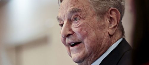 La lettera di Soros e di altri miliardari: 'Fate pagare più tasse ai ricchi'