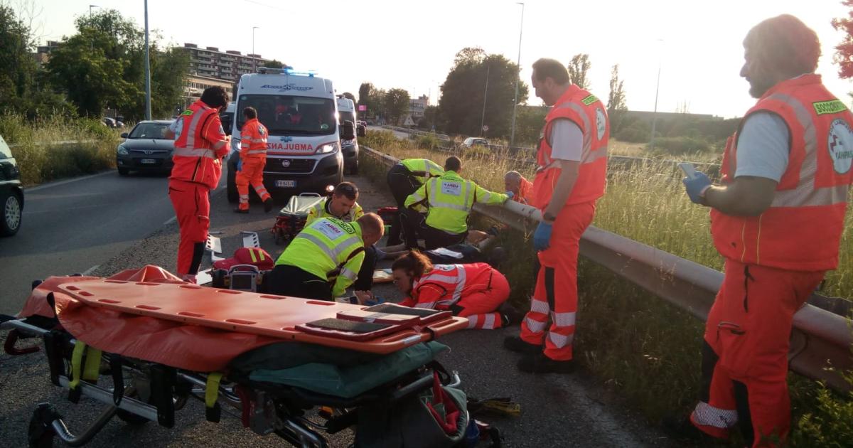 Tragedia In Calabria, 20enne Muore Dopo Essersi Schiantato Con La Moto