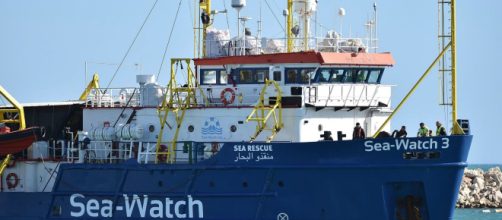 Sea Watch, nave da cui più di 40 migranti attendono di sbarcare da due settimane - tpi.it