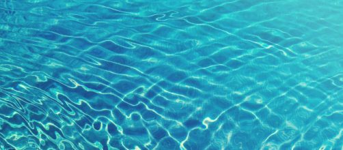 Brescia, tragedia a Ghedi: 17enne si tuffa in piscina e annega