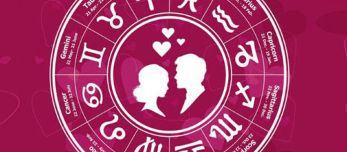 Oroscopo 19 luglio: complicità di coppia per Cancro, Pesci distaccato