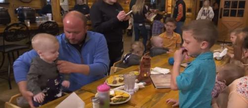 Valentine's day plans go awry for the Sweet Home Sextuplets - Image credit - TLC / YouTube