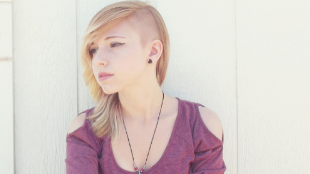 Tagli di capelli corti per l'estate: il sidecut, il bowl cut e il caschetto